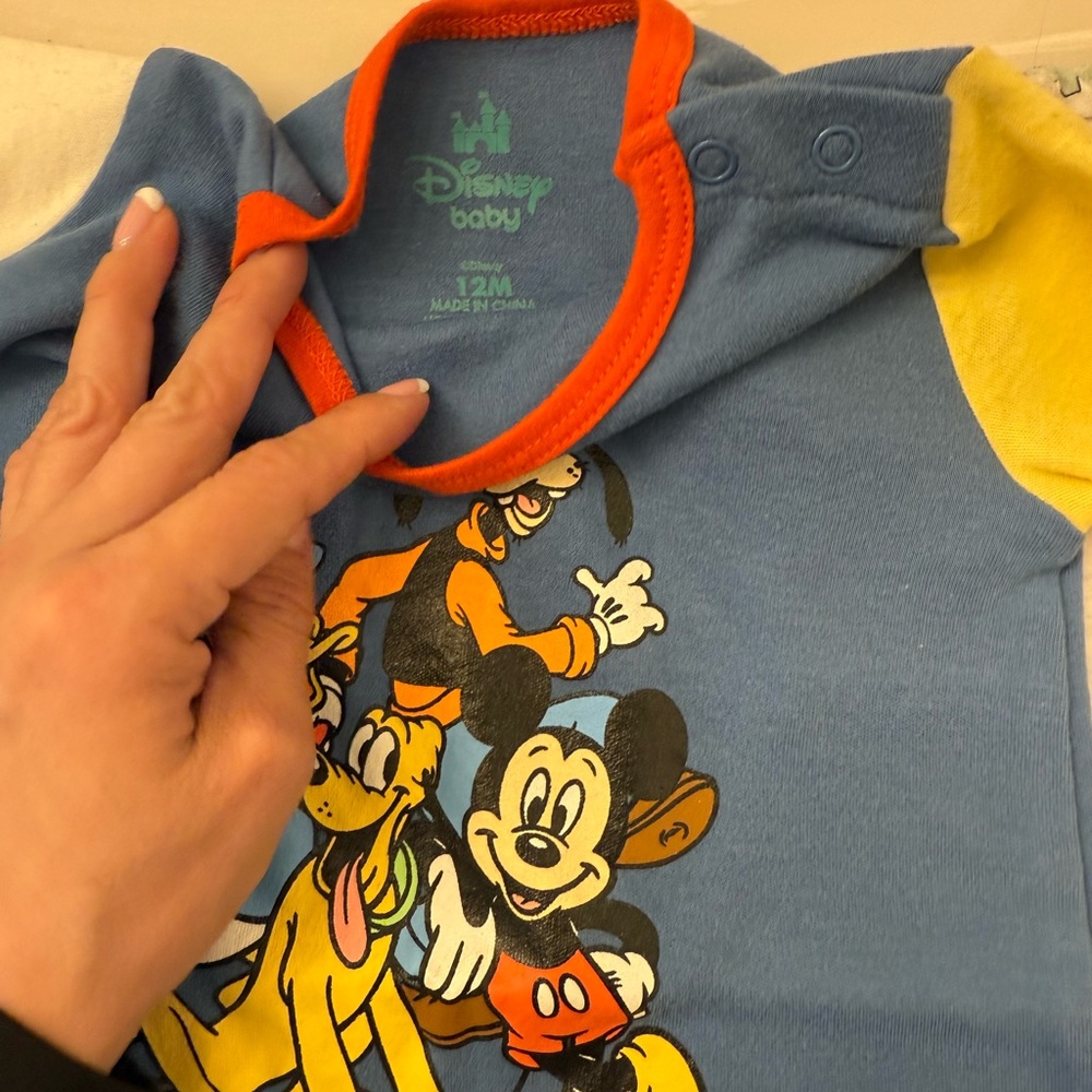 Two Baby Rompers bodysuits 12M - Picture 4 of 8